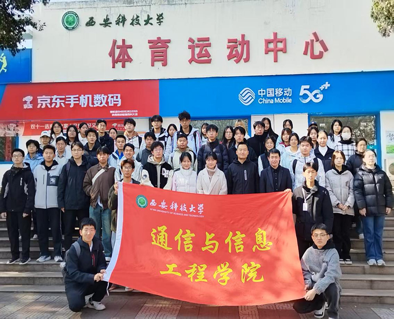 以劳动绘就校园底色 用实践践行育人初心｜通信学院开展“美化校园·树干涂白”劳动实践活动